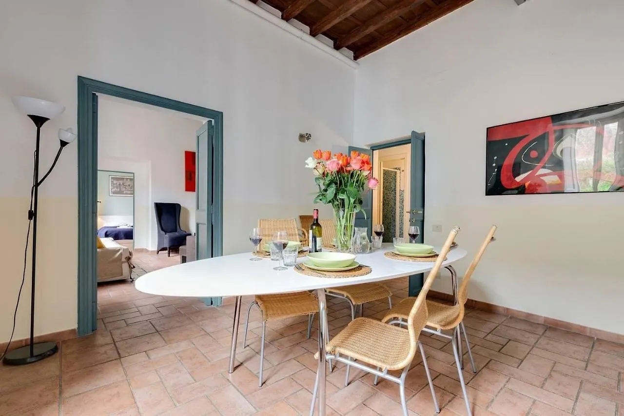 Apartment Domus Florea Rome