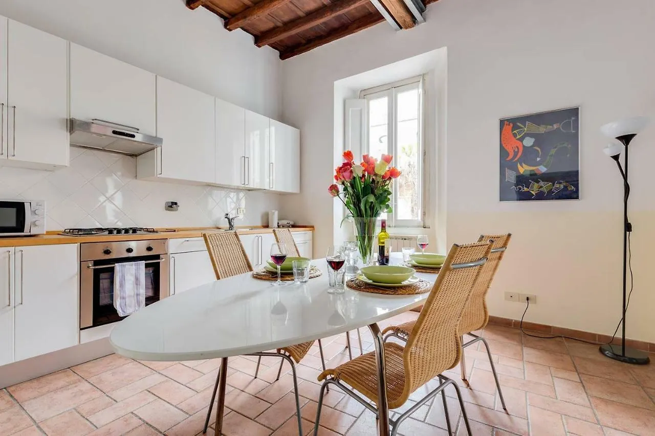 Domus Florea Rome Apartment